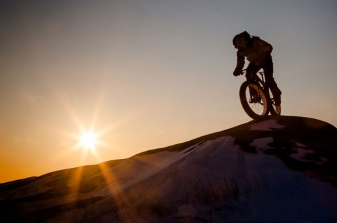 Fatbikecykling på skoterleder